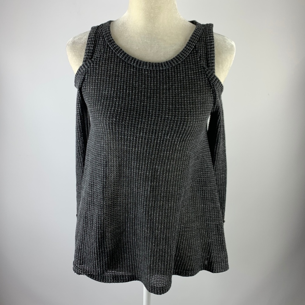 I.Joah Small Blouse Shoulder Cut Out Thermo Waffle